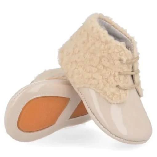 babyschoenen beige