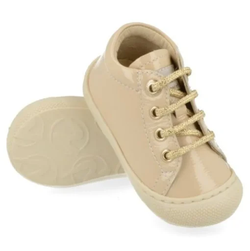 babyschoenen beige