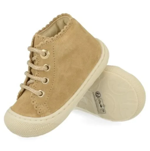 babyschoenen beige