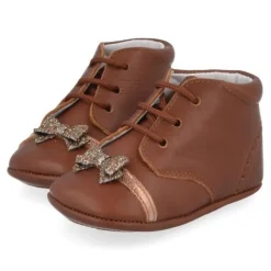 babyschoenen cognac