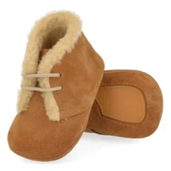 babyschoenen cognac