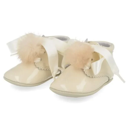 babyschoenen ecru