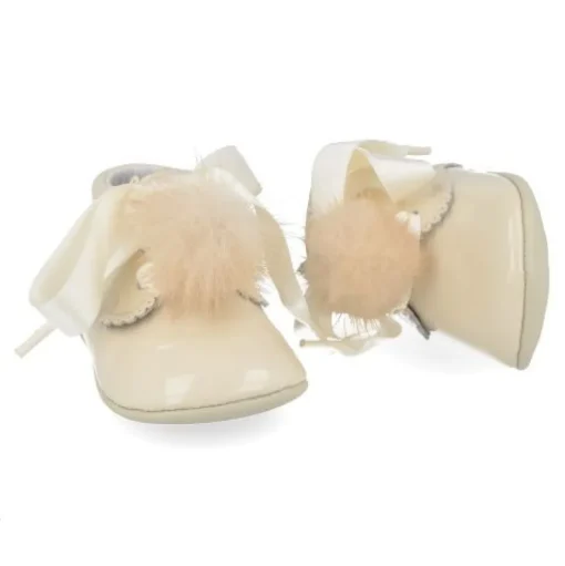 babyschoenen ecru