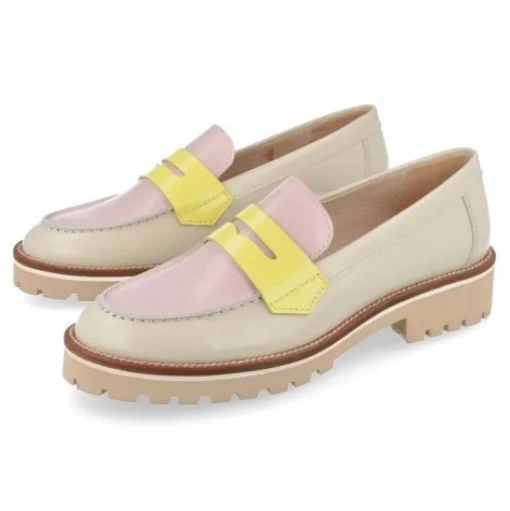 moccasin beige