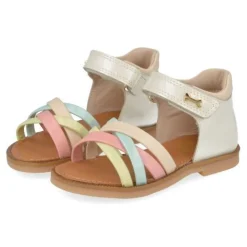 sandalen ecru