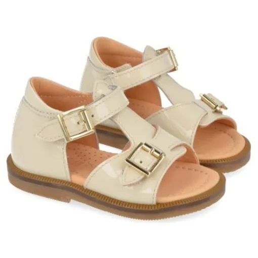 sandalen ecru