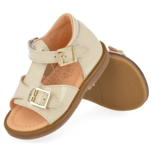 sandalen ecru
