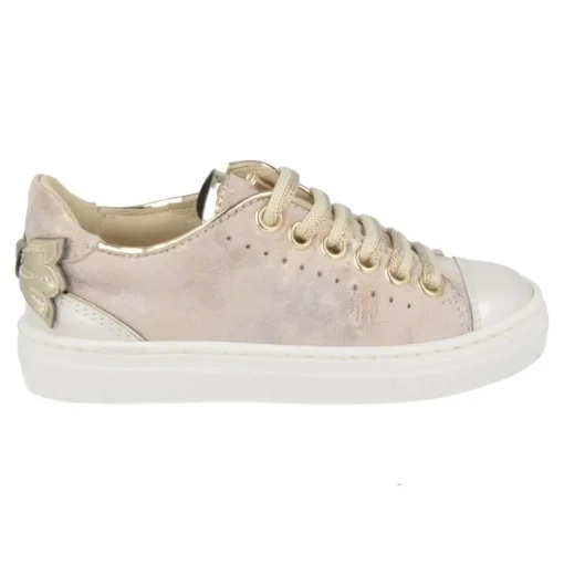 sneakers beige