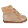 sneakers beige