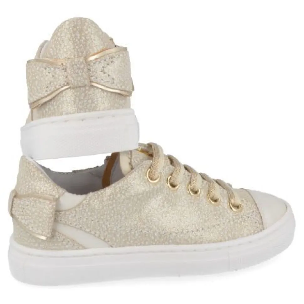 sneakers beige