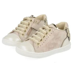 sneakers beige