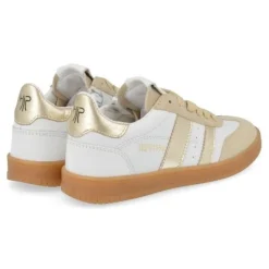 sneakers beige