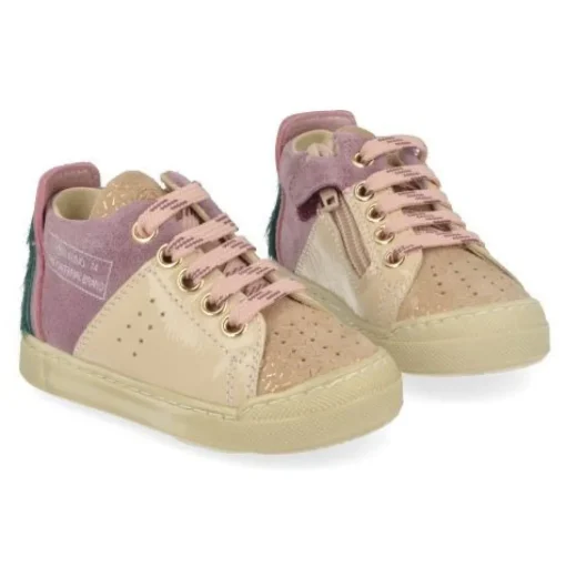 sneakers beige
