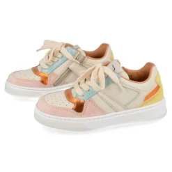 sneakers beige