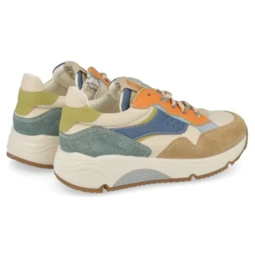 sneakers beige