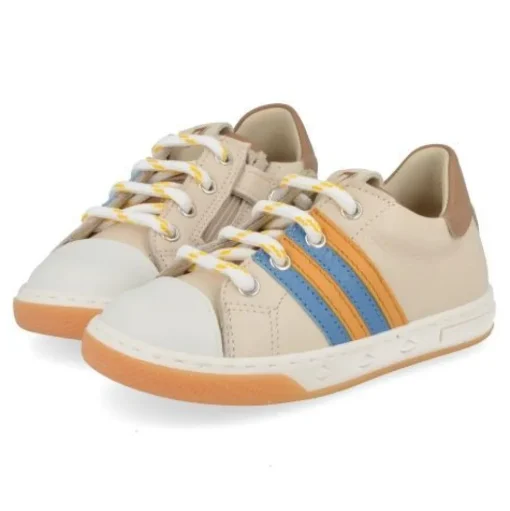 sneakers beige