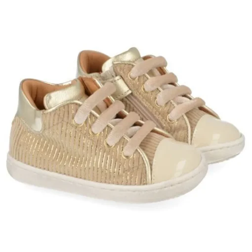 sneakers beige