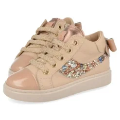 sneakers beige
