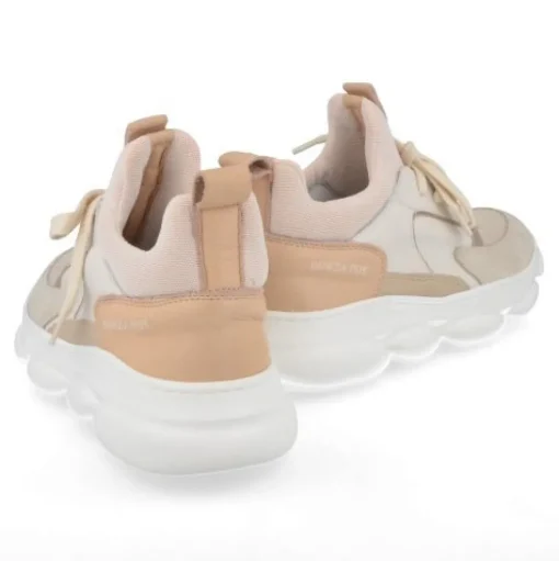 sneakers beige