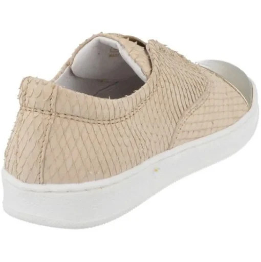 sneakers beige