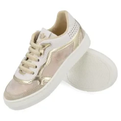sneakers beige