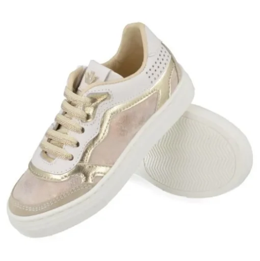 sneakers beige