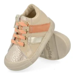 sneakers beige