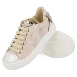 sneakers beige