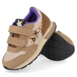 sneakers beige