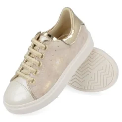 sneakers beige