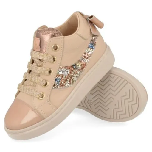 sneakers beige