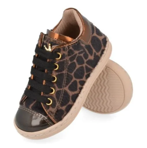 sneakers bruin