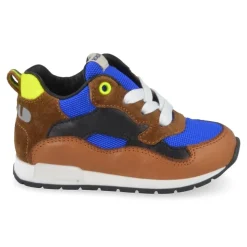 sneakers cognac