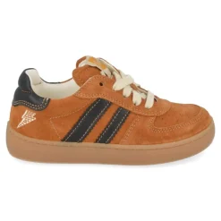 sneakers cognac