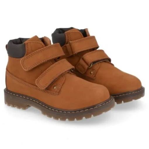 sneakers cognac