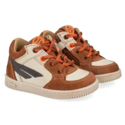 sneakers cognac