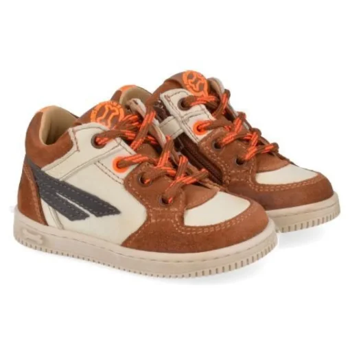 sneakers cognac