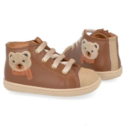 sneakers cognac
