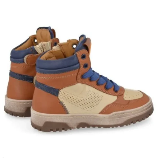 sneakers cognac