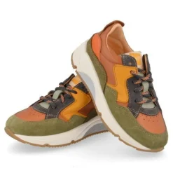 sneakers cognac