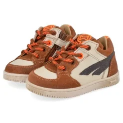 sneakers cognac
