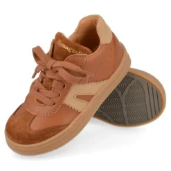 sneakers cognac