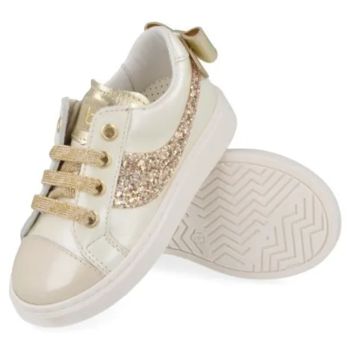 sneakers ecru