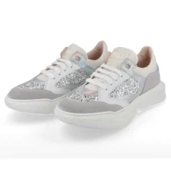 sneakers grijs