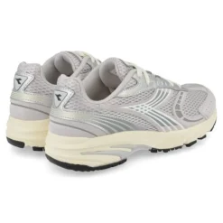 sneakers grijs
