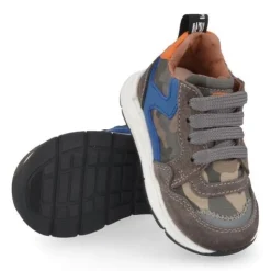 sneakers grijs