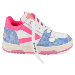 sneakers jeans bl