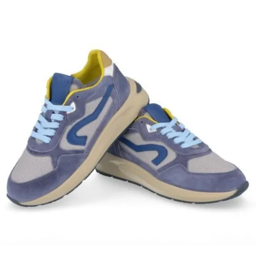 sneakers jeans bl