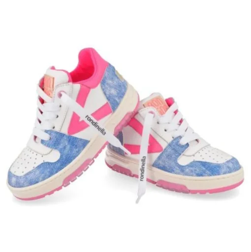 sneakers jeans bl