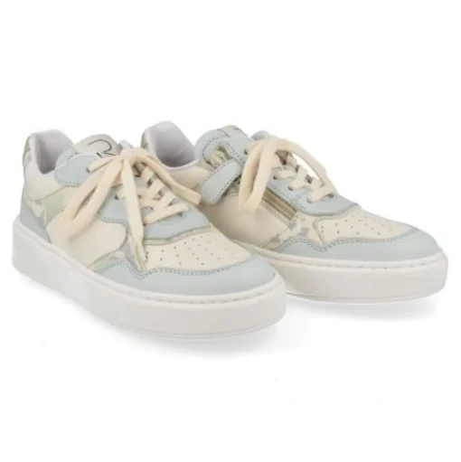 sneakers mint